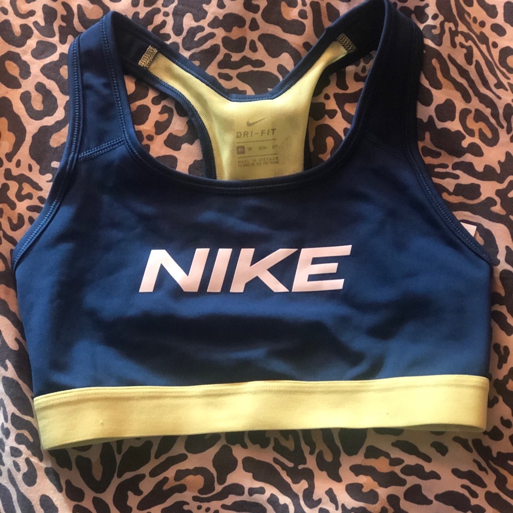 Nike women’s sports bra